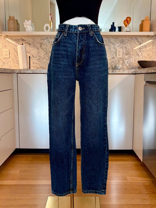 Zara Denim - Zara Classic Dark Wash Straight Leg Jeans - size 4